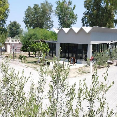 Kavalona Park Zverneci Exterior foto