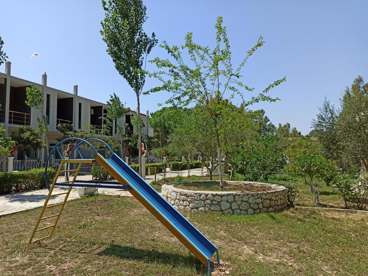 Kavalona Park Zverneci Exterior foto