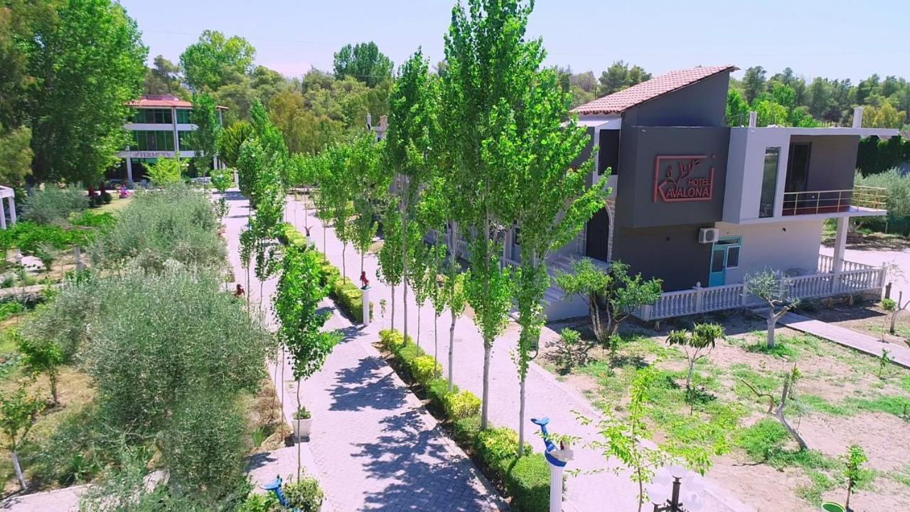 Kavalona Park Zverneci Exterior foto